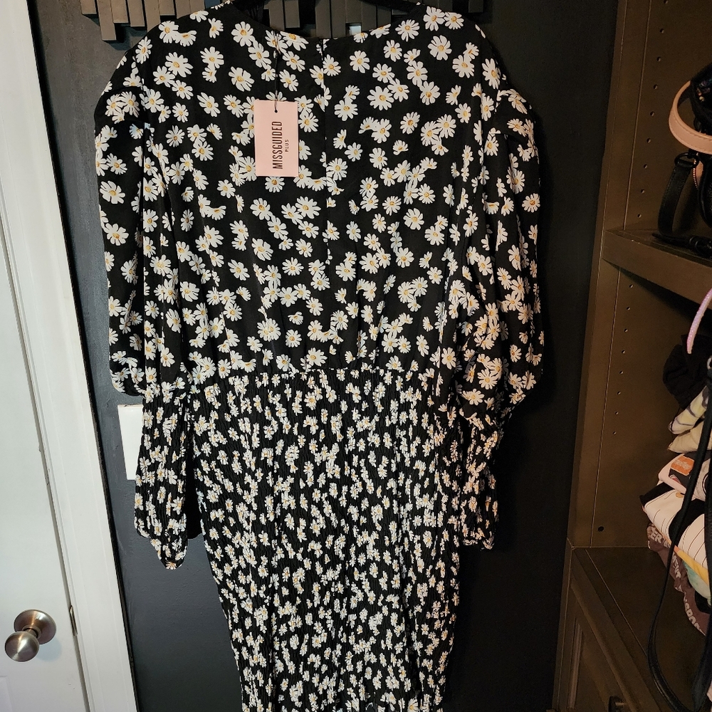 Misguided Plus Size Daisy Print Shirred Puff Sleeve Dress Size 22